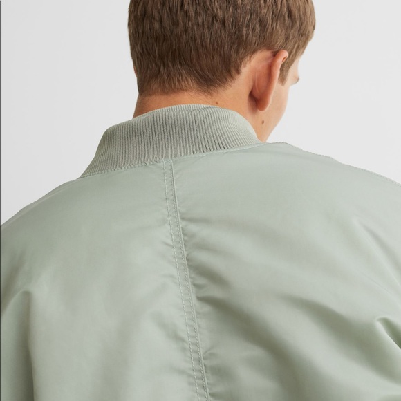 BRAND NEW & UN-OPENED. Padded bomber jacket in sage green nylon. - Picture 3 of 3